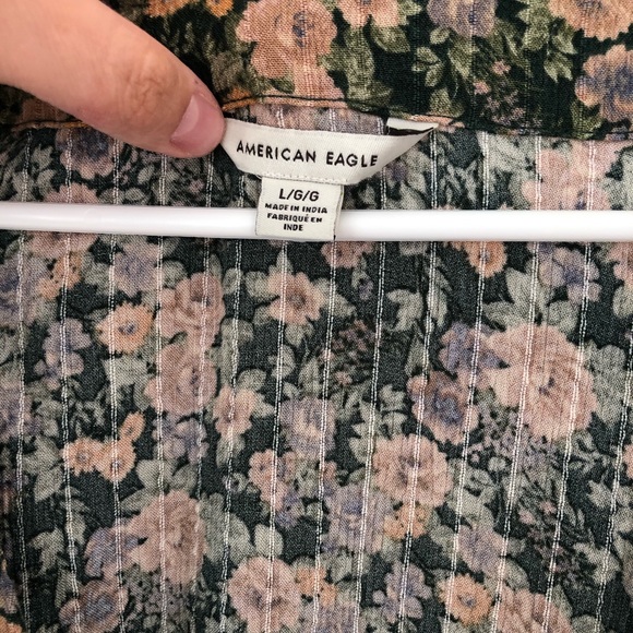 American Eagle Floral Blouse - Picture 4 of 6